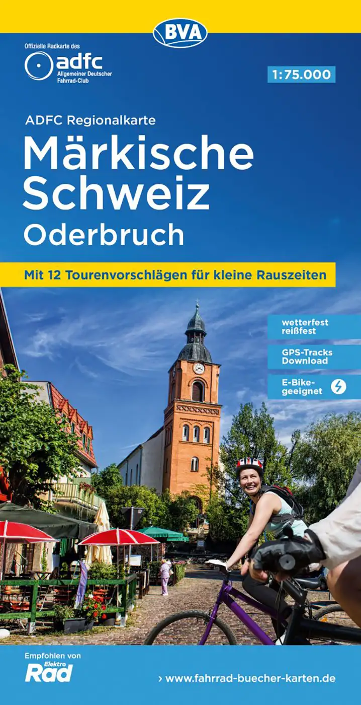 Radkarte Märkische Schweiz Oderbruch ADFC Fahrradfahrerin vor Kirche